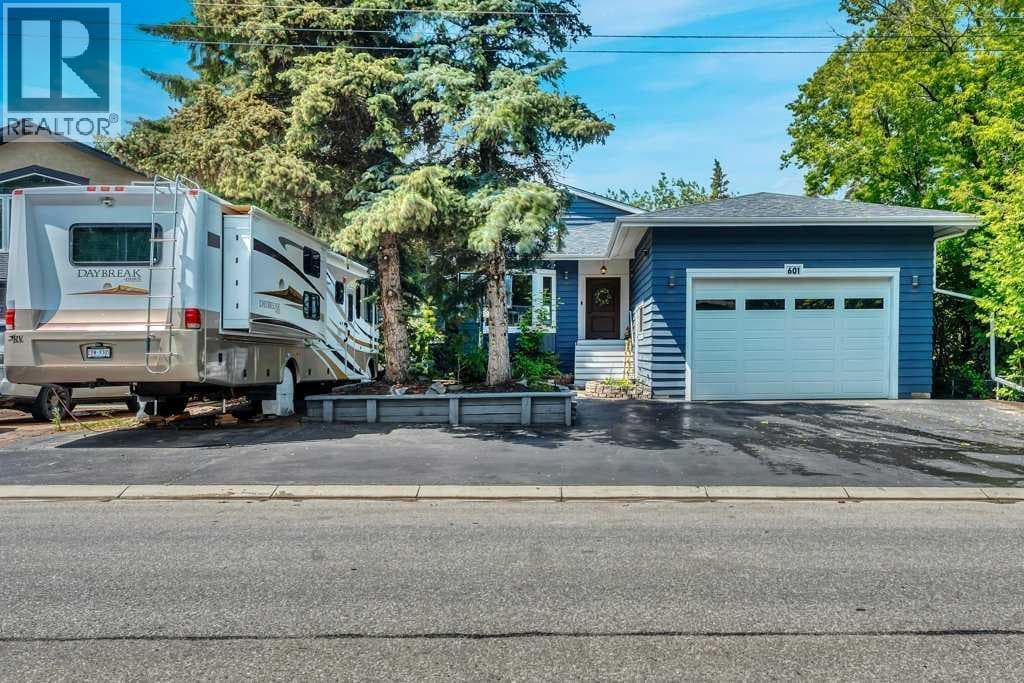 601 East Chestermere Drive