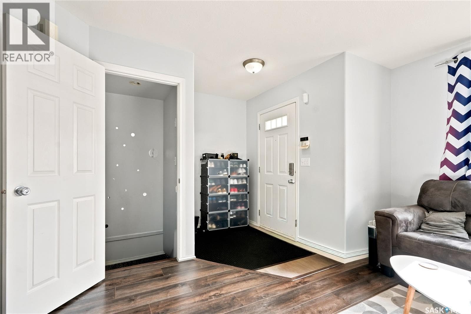 8 203 Herold TERRACE — photo 3
