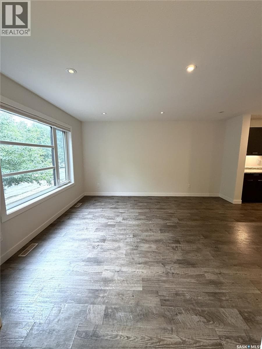 2043 Broder STREET — photo 3