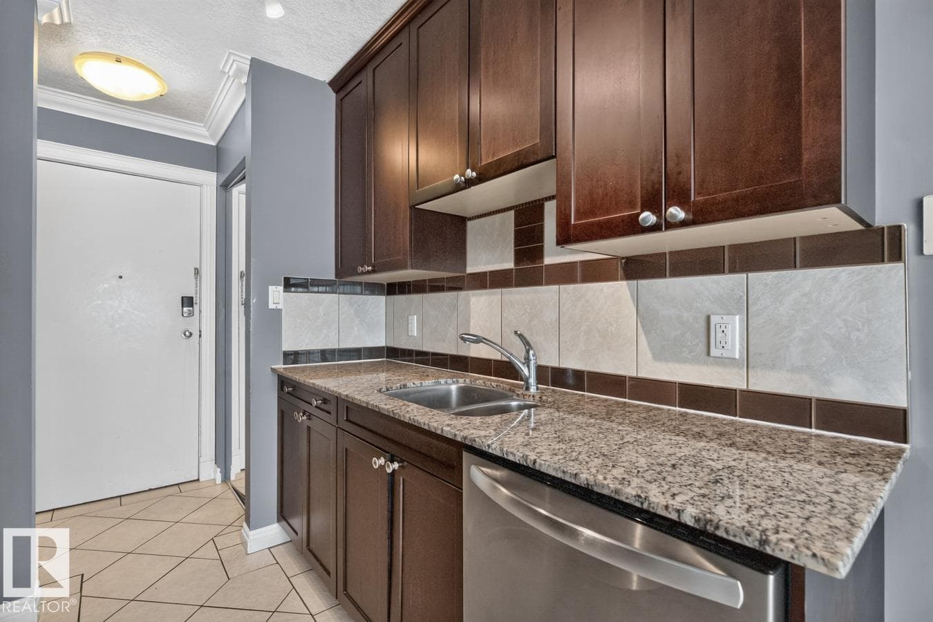 #402 10625 83 AV NW — photo 5