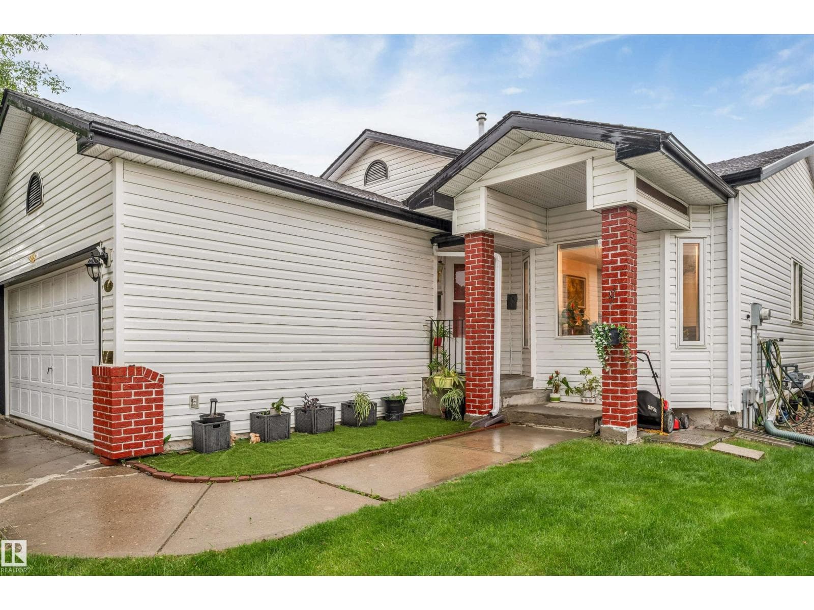 312 BERINGER CR NW — photo 3