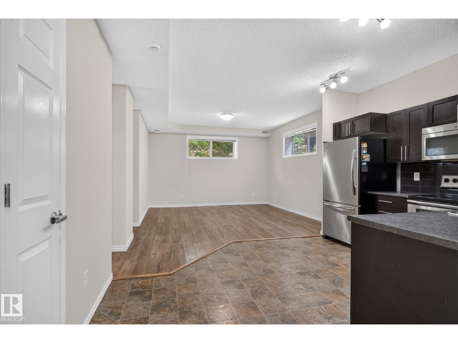 #18 6520 2 AV SW — photo 3