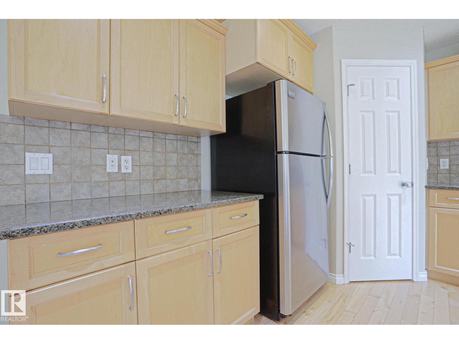 45 ASHTON GA — photo 5
