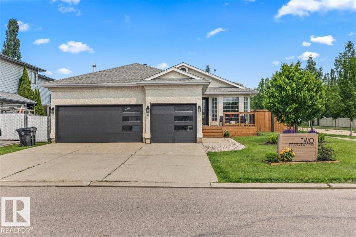 2 GRASSVIEW CR
