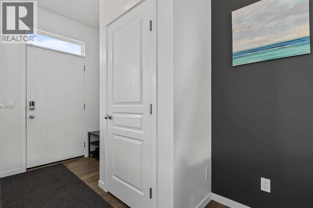 8141 Masters Boulevard SE — photo 3
