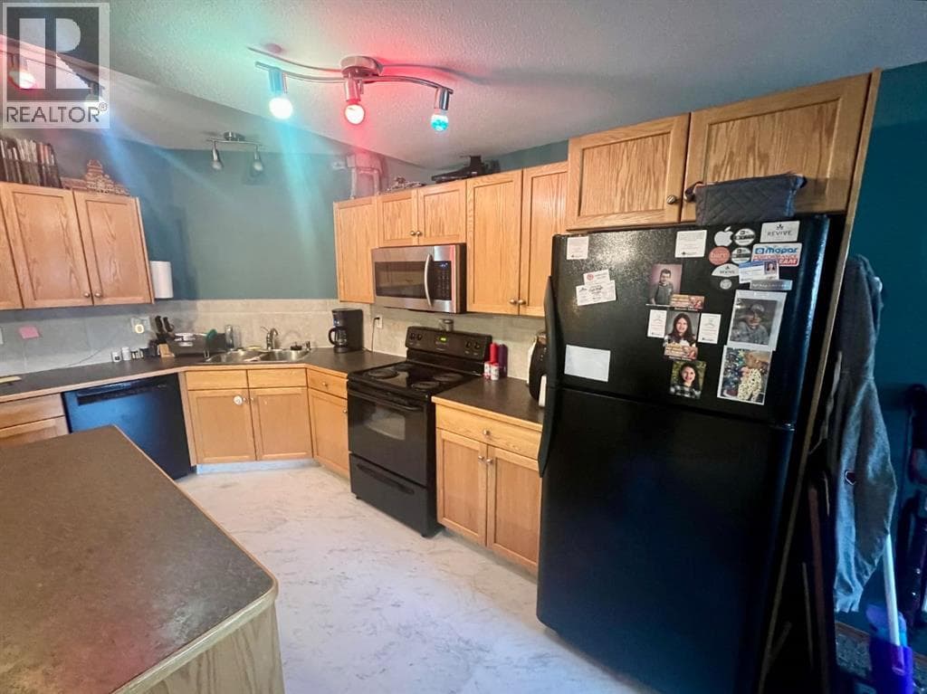 660 Red Oak Close — photo 5