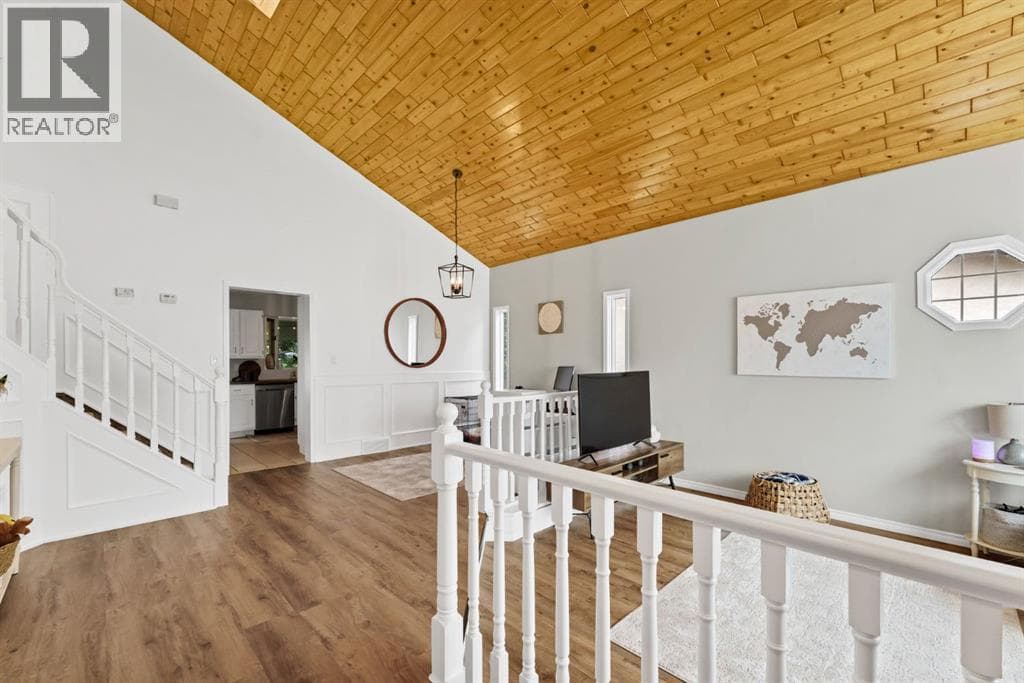 18 Rideau Crescent SE — photo 5