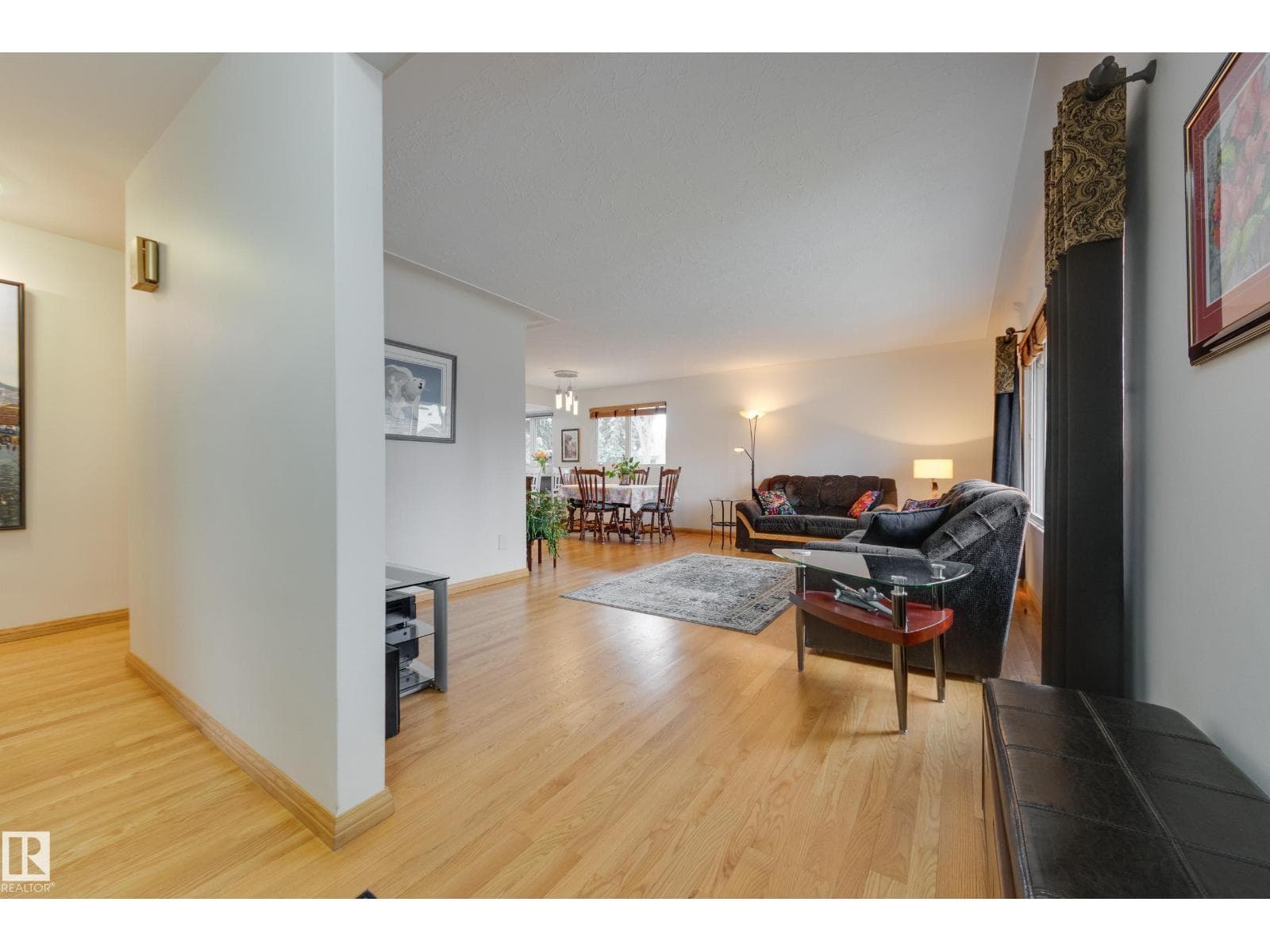 9503 77 ST NW — photo 5