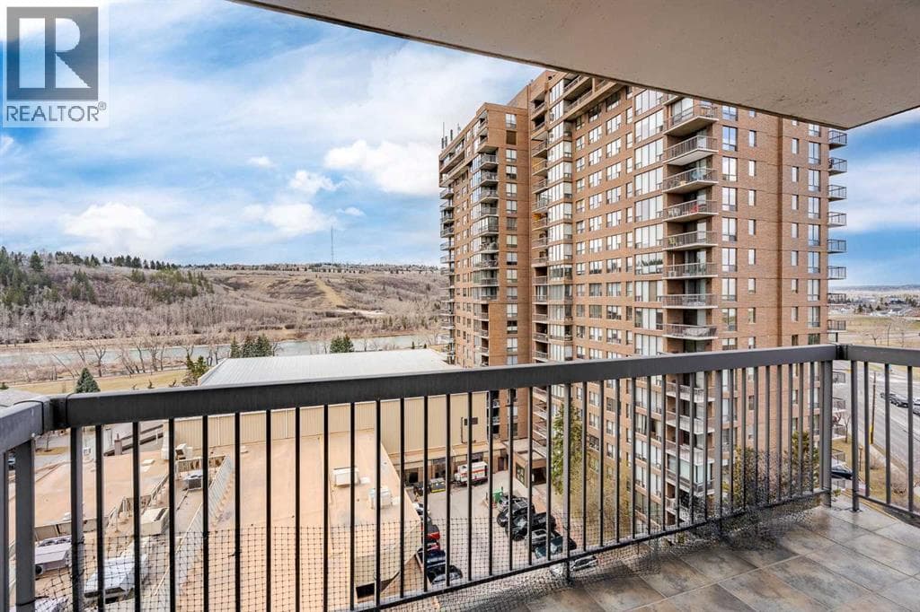 1002, 145 Point Drive NW — photo 5