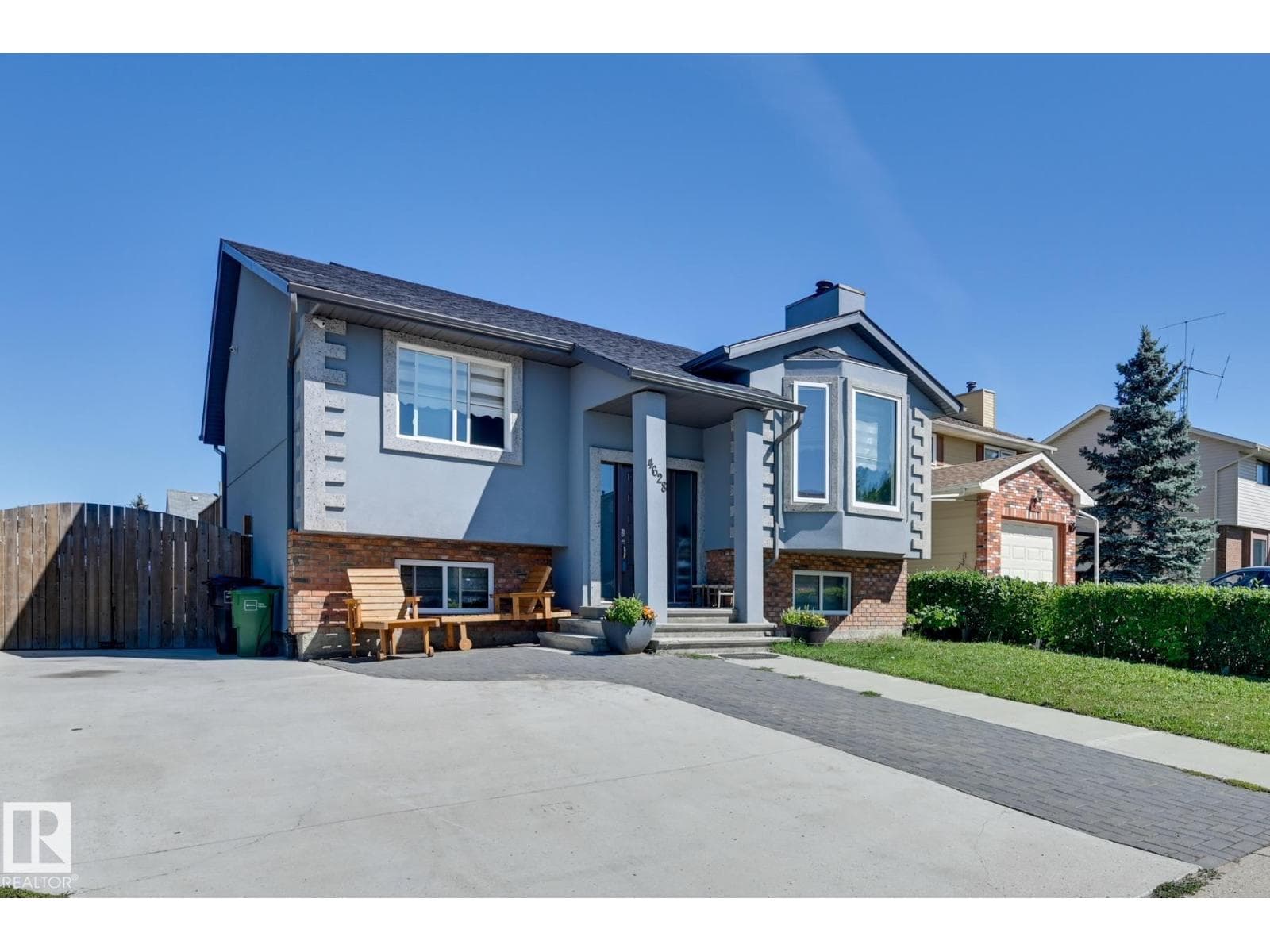 4628 37 AV NW