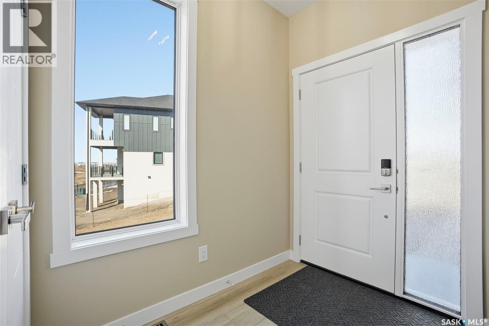 435 Sharma CRESCENT — photo 4