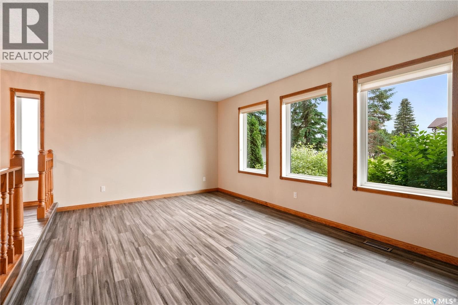 523 Spencer CRESCENT — photo 4