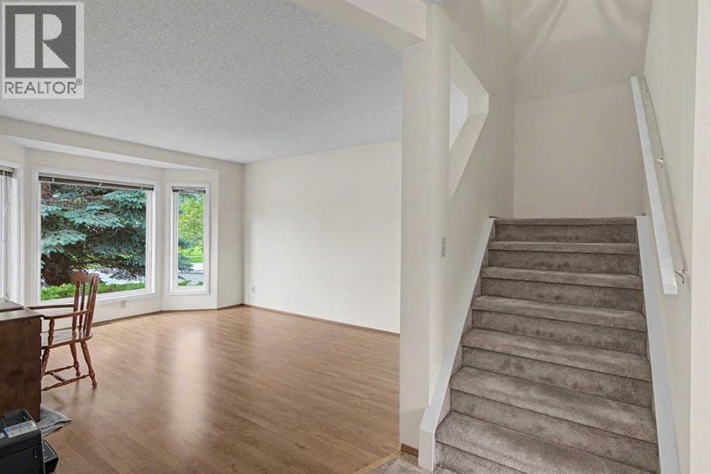 232 Erin Woods Drive SE — photo 2