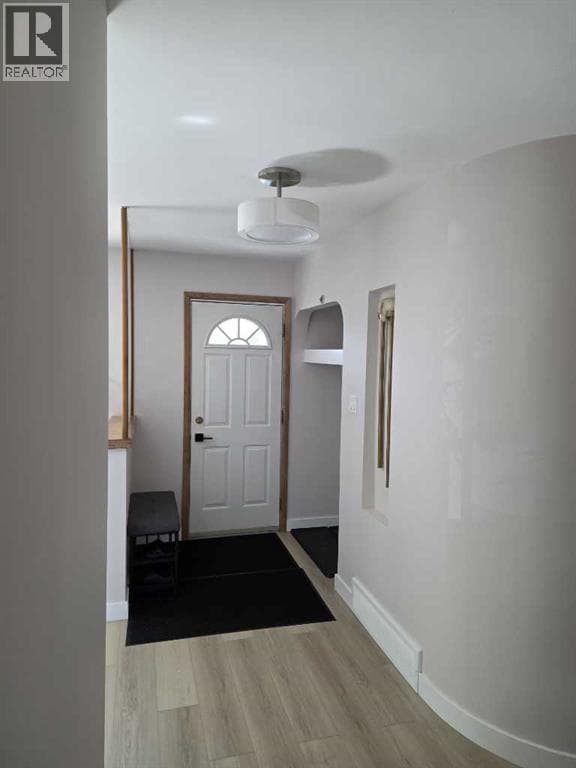 4308 2 Street NW — photo 4