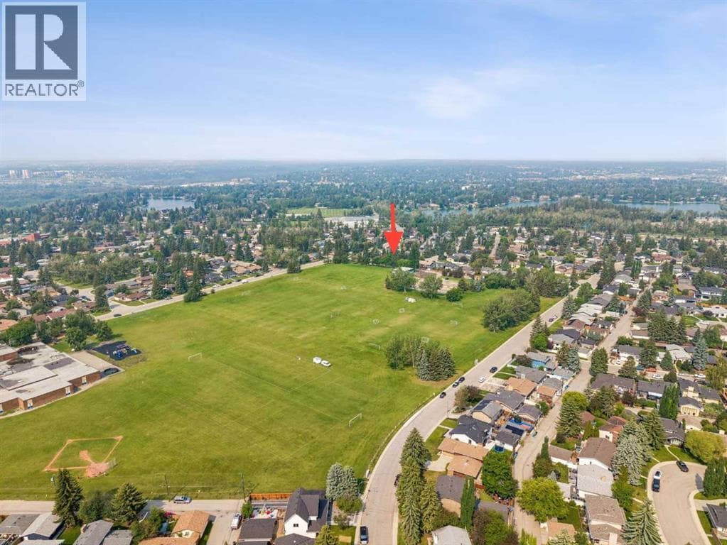 856 Lake Twintree Crescent SE — photo 3