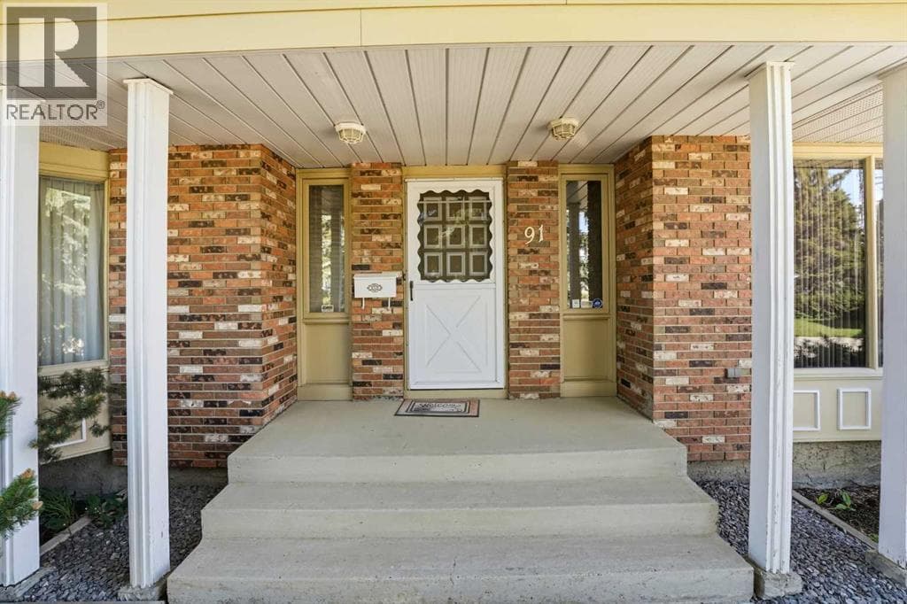 91 Hill Crescent — photo 3