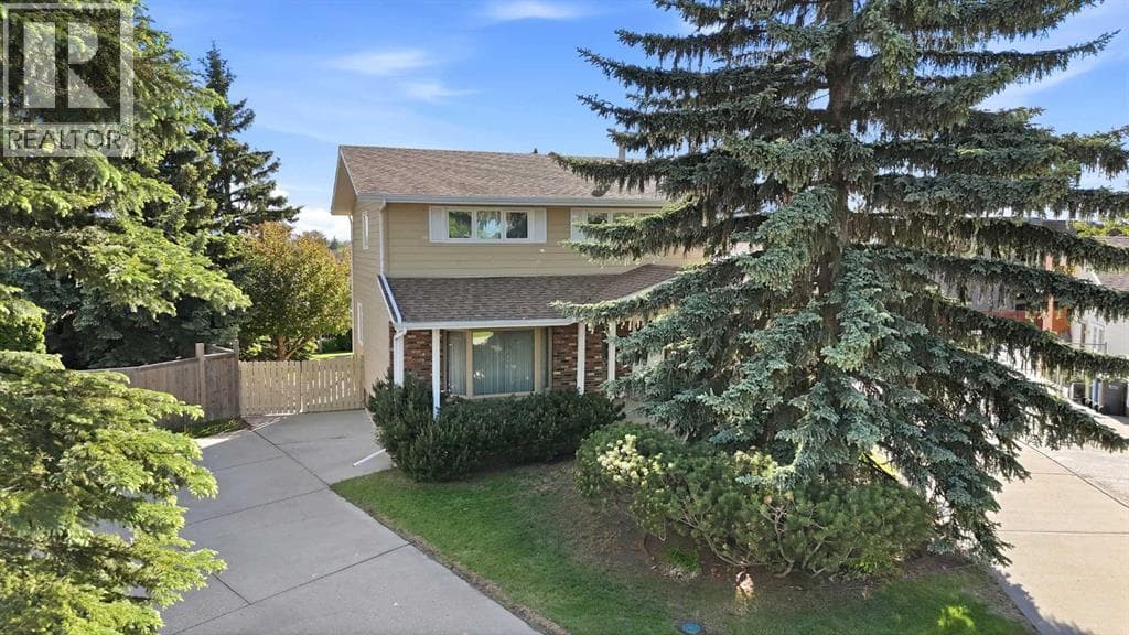 91 Hill Crescent — photo 2