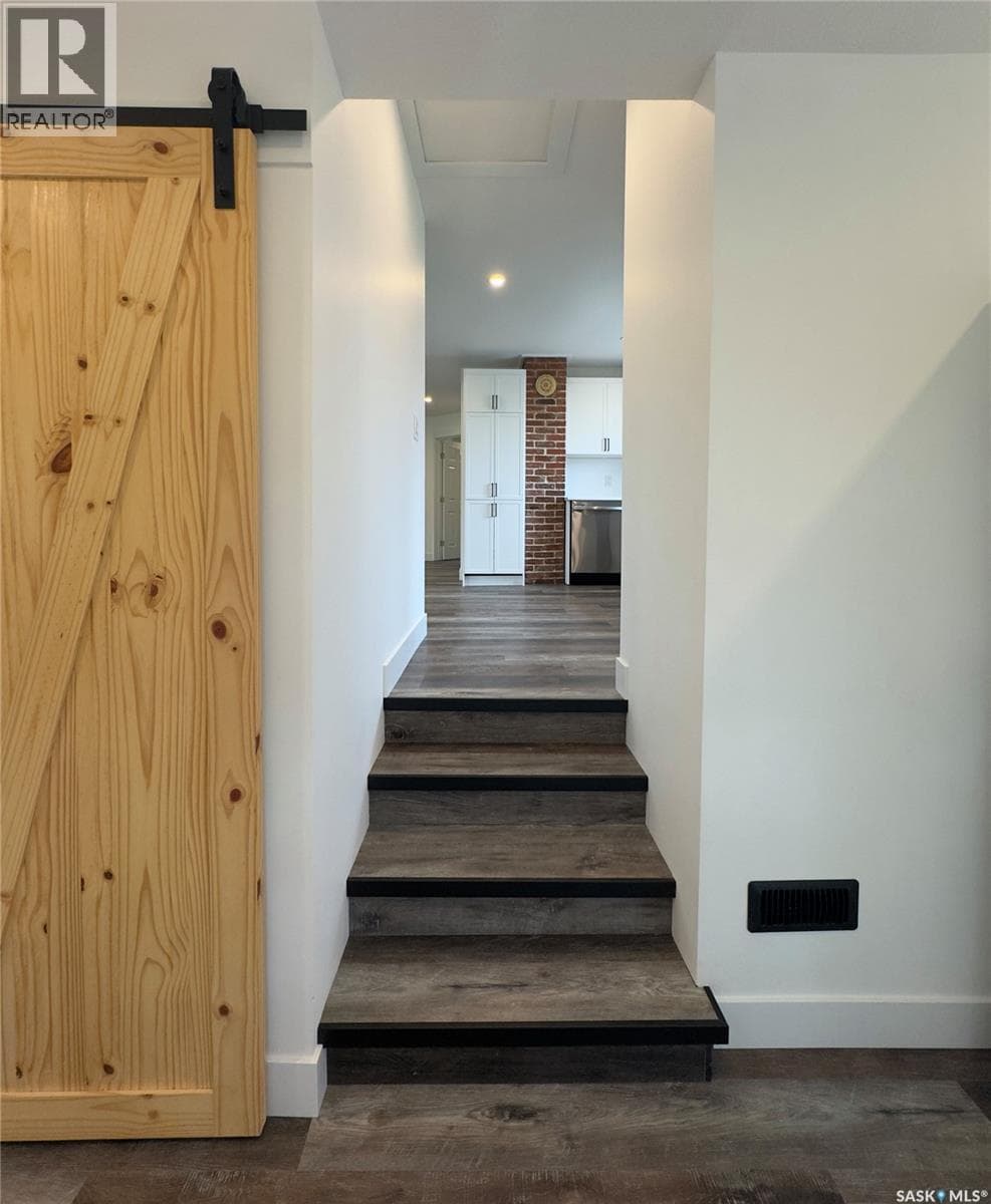324 Penner STREET — photo 5