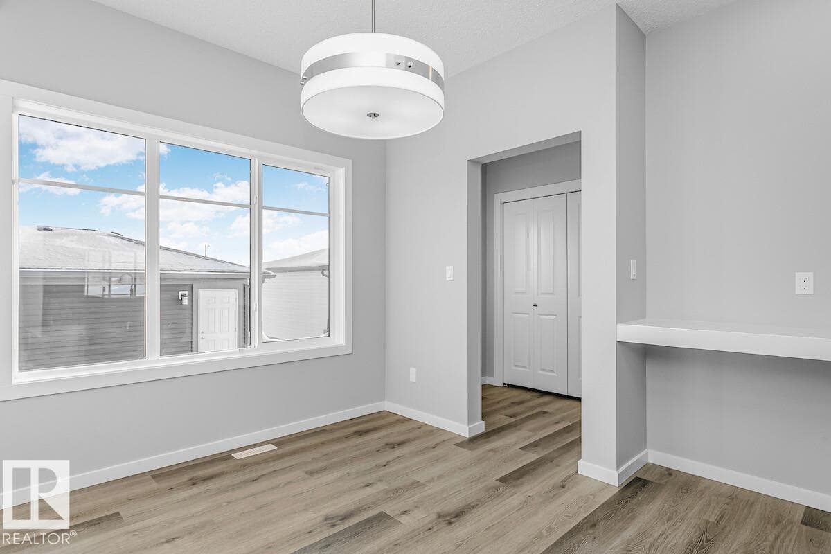 719 Cambrian BV — photo 5
