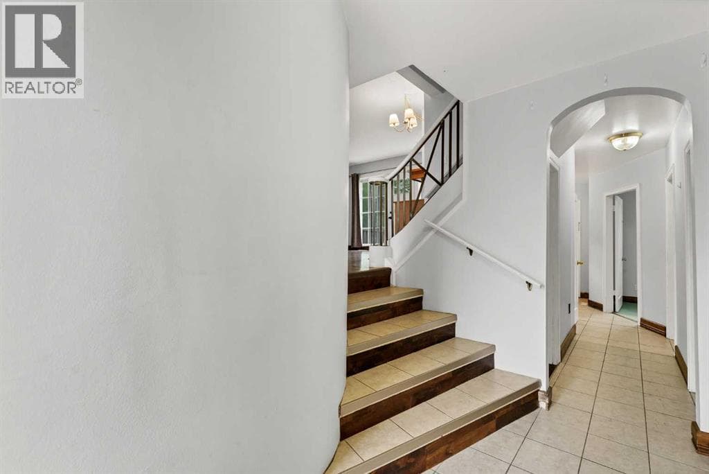 315 2 Street NW — photo 5
