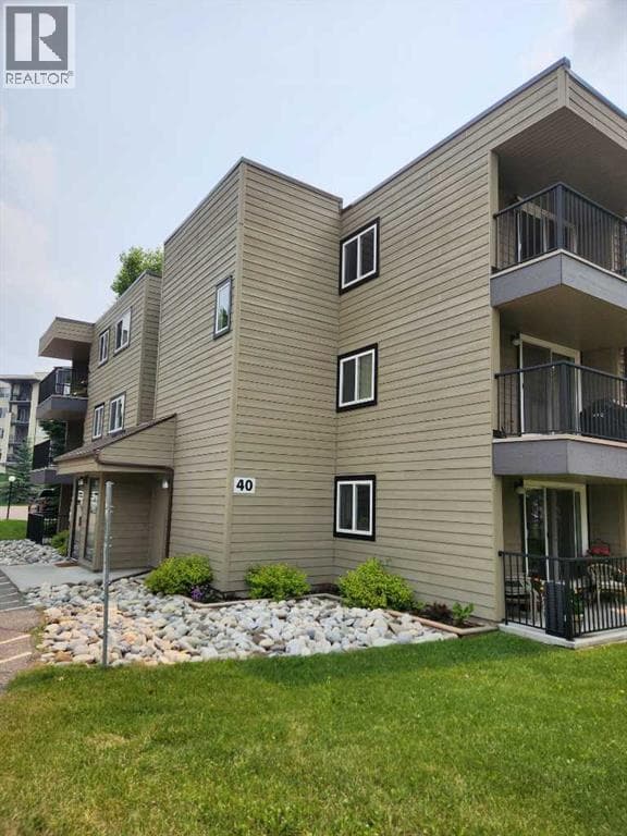201, 40 Glenbrook