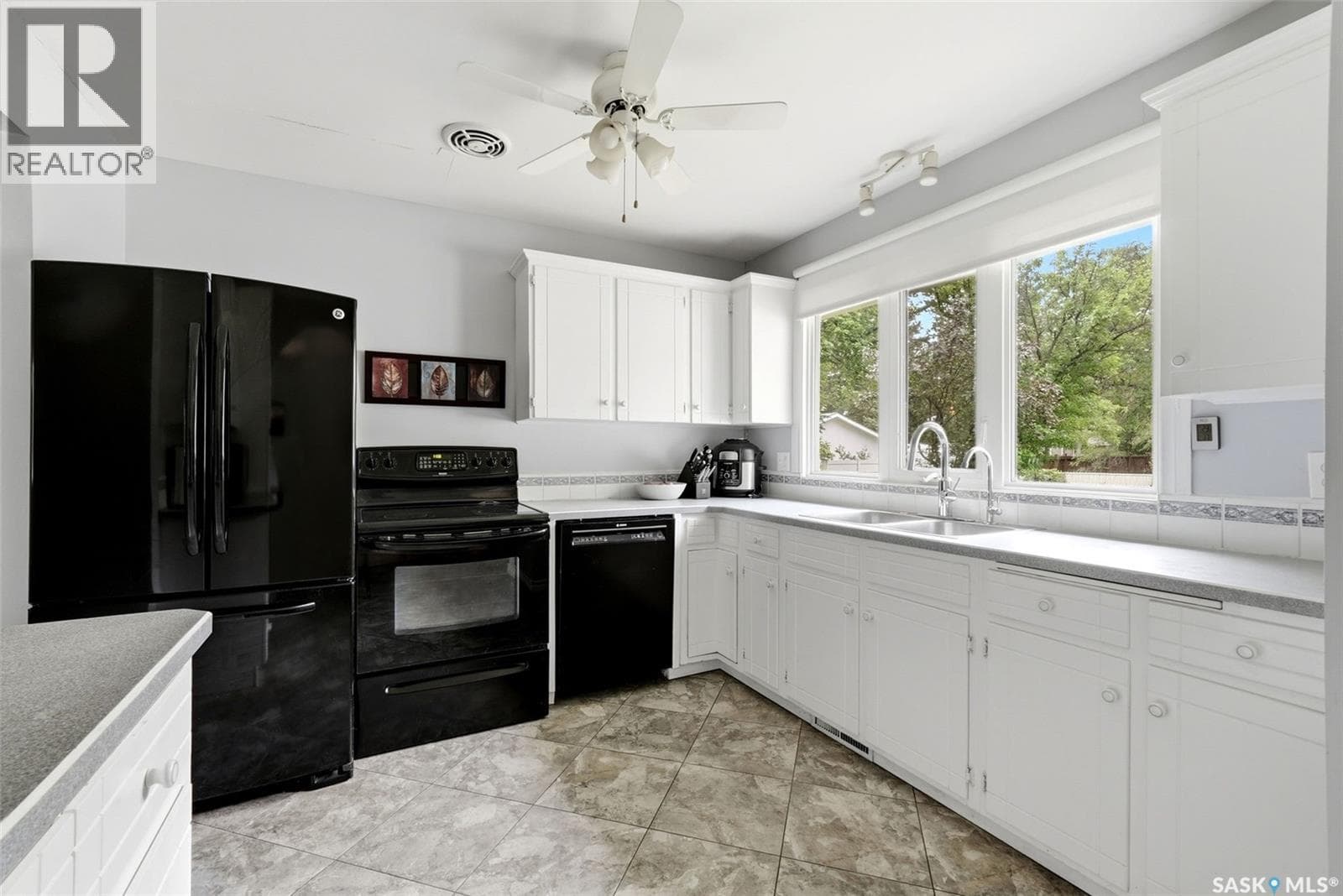 2305 Parliament AVENUE — photo 5