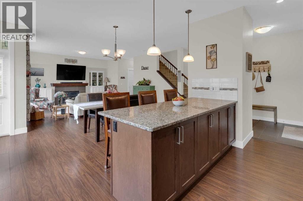 1201, 110 Coopers Common — photo 5