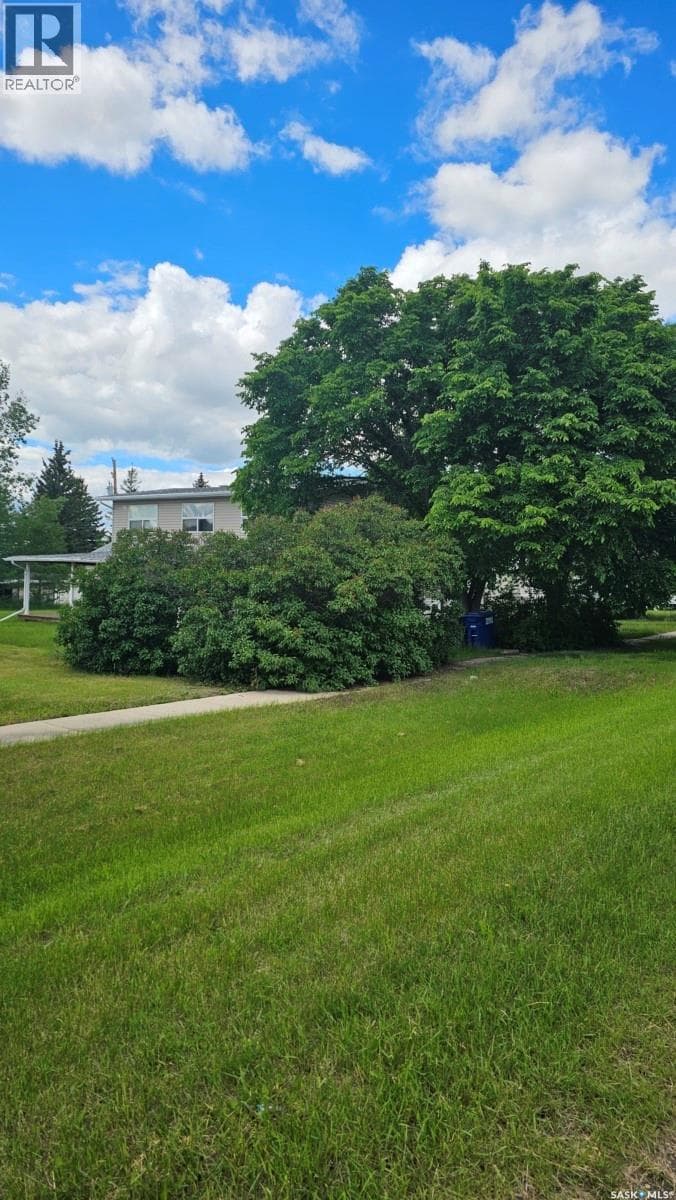 208 Warwick STREET — photo 2