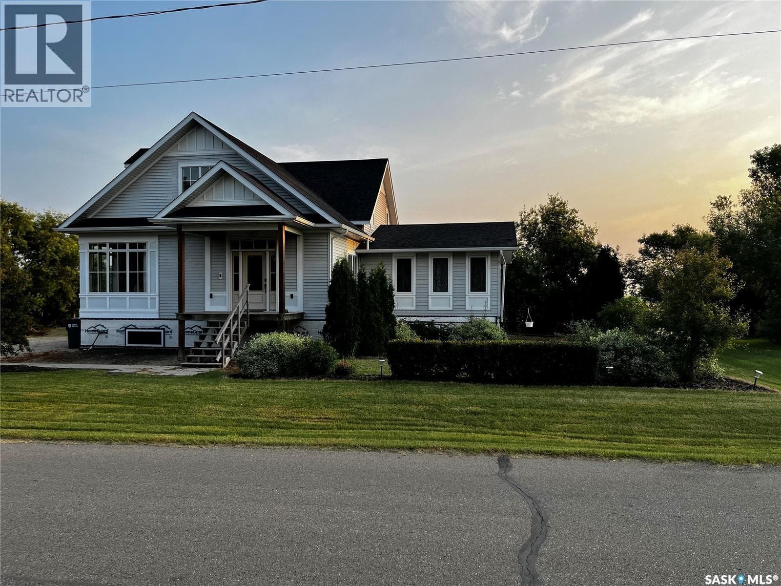 1306 Assiniboia AVENUE — photo 2