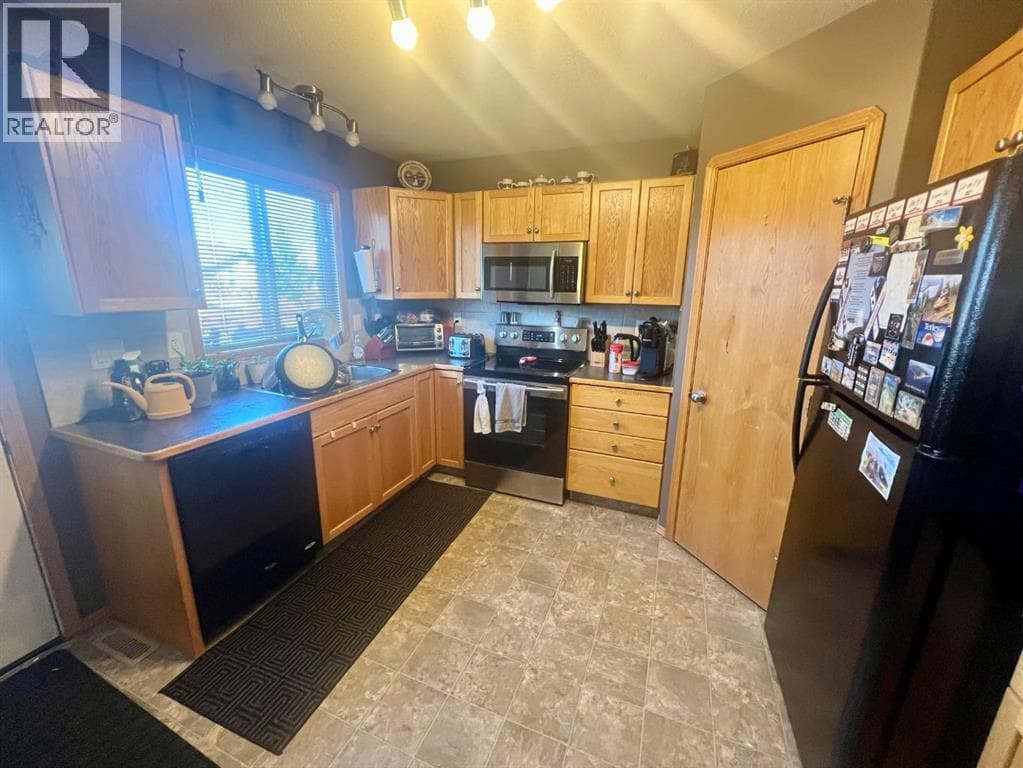 660 Red Oak Close — photo 3