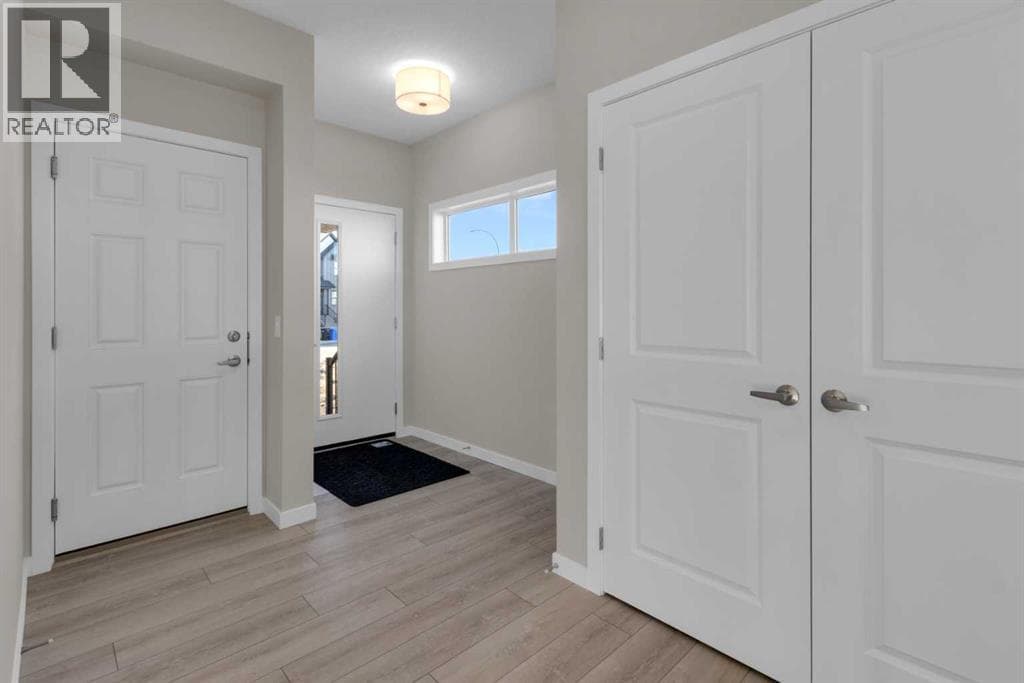 52 Lewisburg Close NE — photo 2