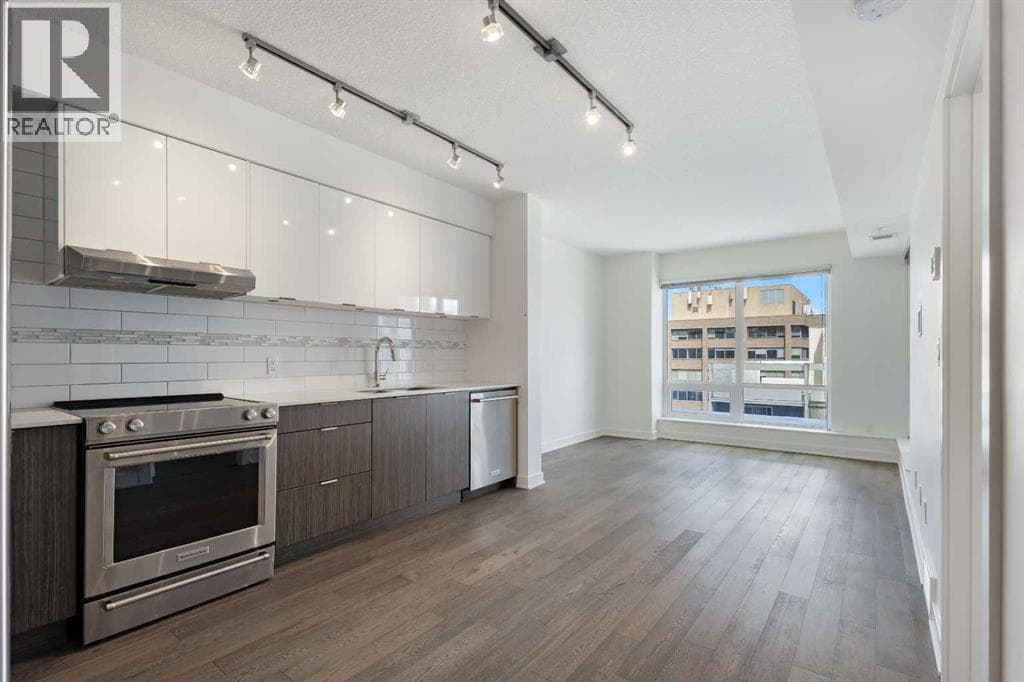1004, 930 6 Avenue SW — photo 3