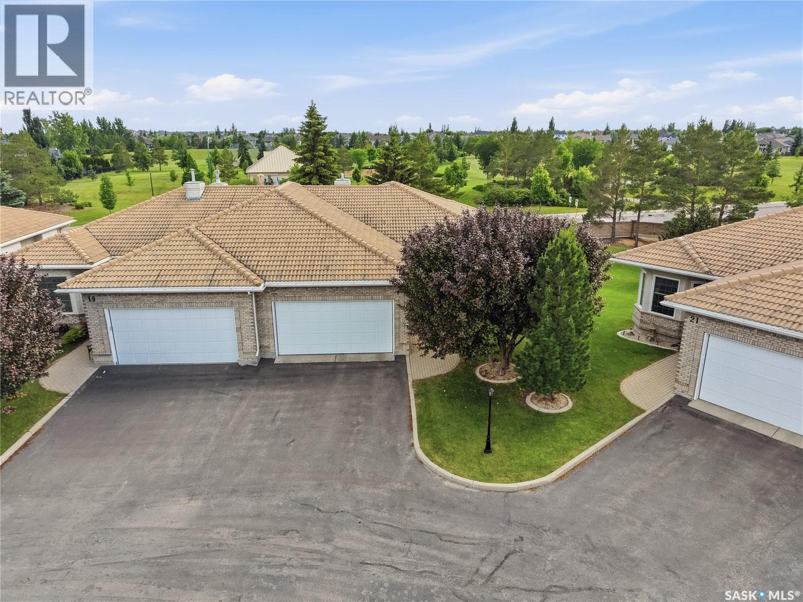 20 315 Bayview CRESCENT — photo 2