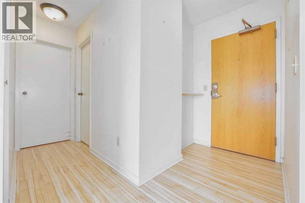 208, 80 Point Mckay Crescent NW — photo 3