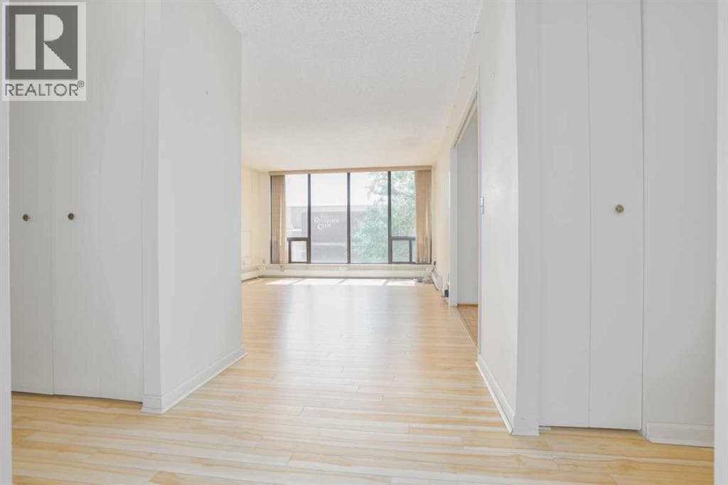 208, 80 Point Mckay Crescent NW — photo 4