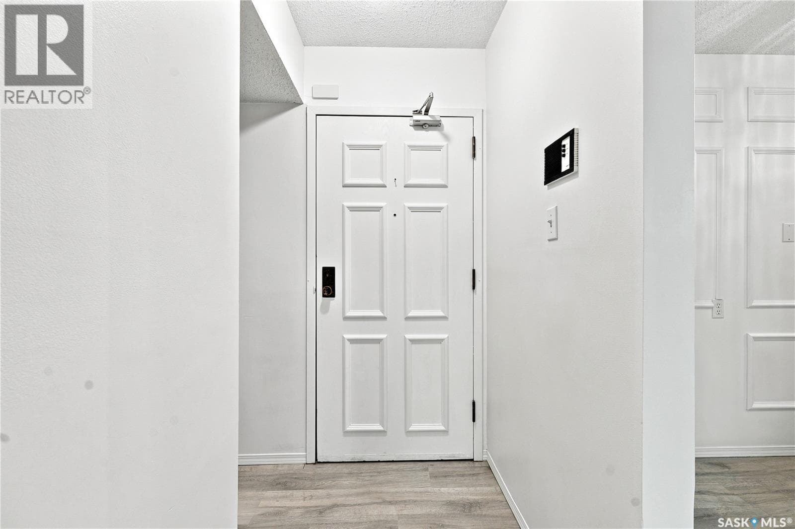 104 411 Tait COURT — photo 3