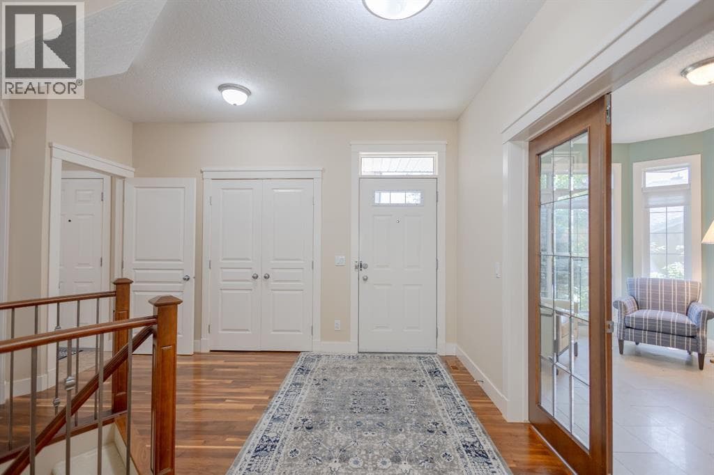 11 Tuscany Glen Green NW — photo 4