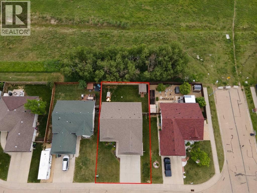 6807 37A Avenue — photo 3