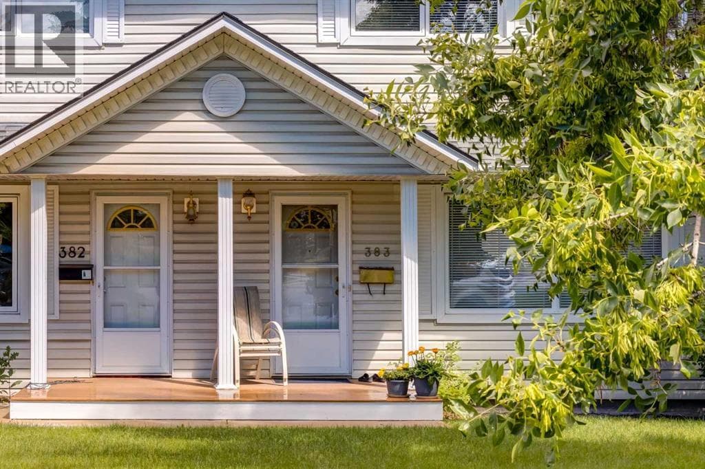 383 Killarney Glen Court SW — photo 2
