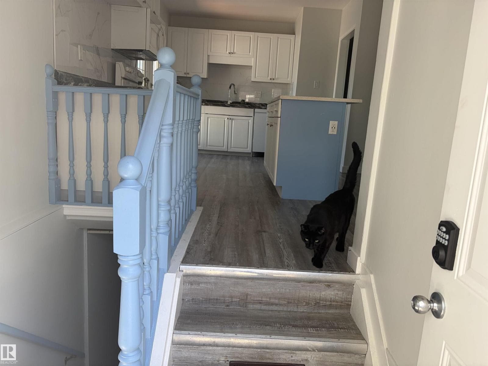 15922 92 AV NW — photo 5