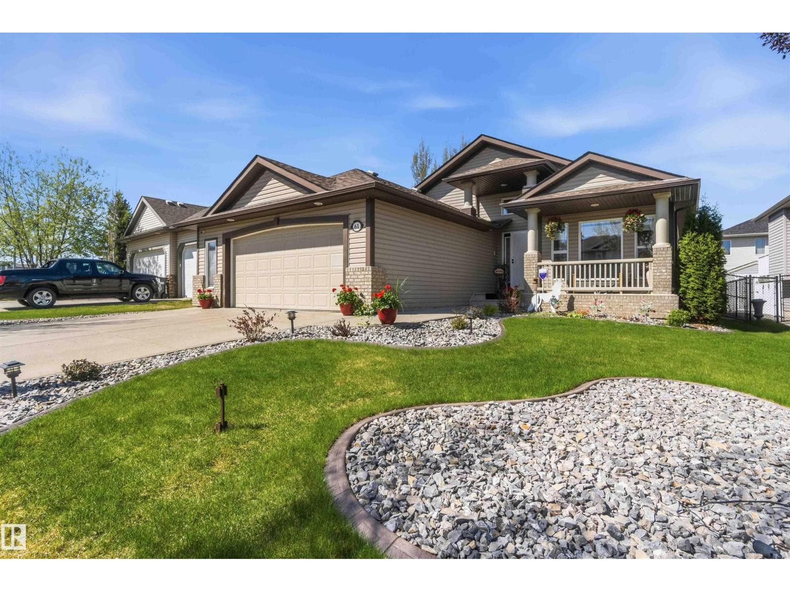 61 Linkside Blvd