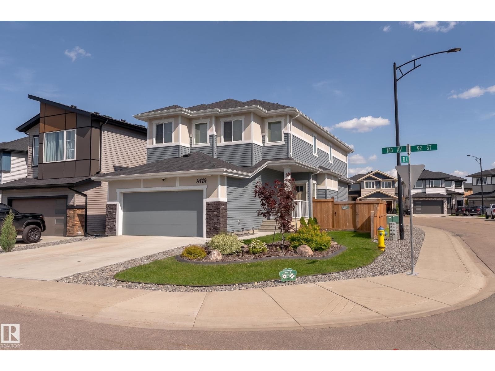 9119 183 AV NW