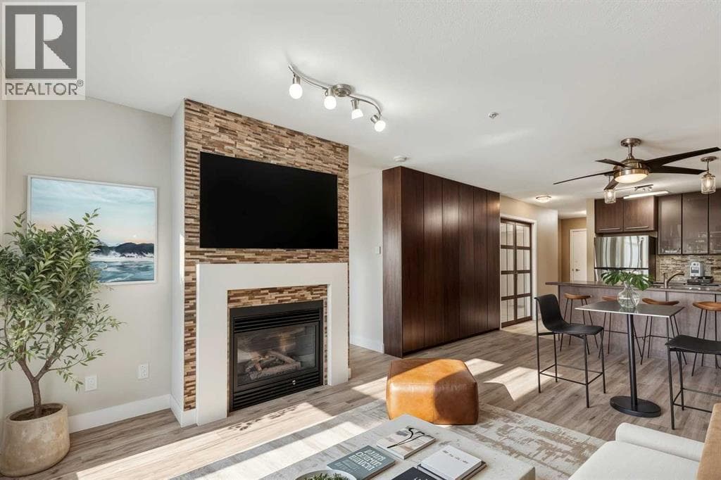 245, 35 Richard Court SW — photo 5