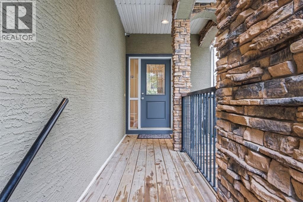 173 Cranarch Close SE — photo 3