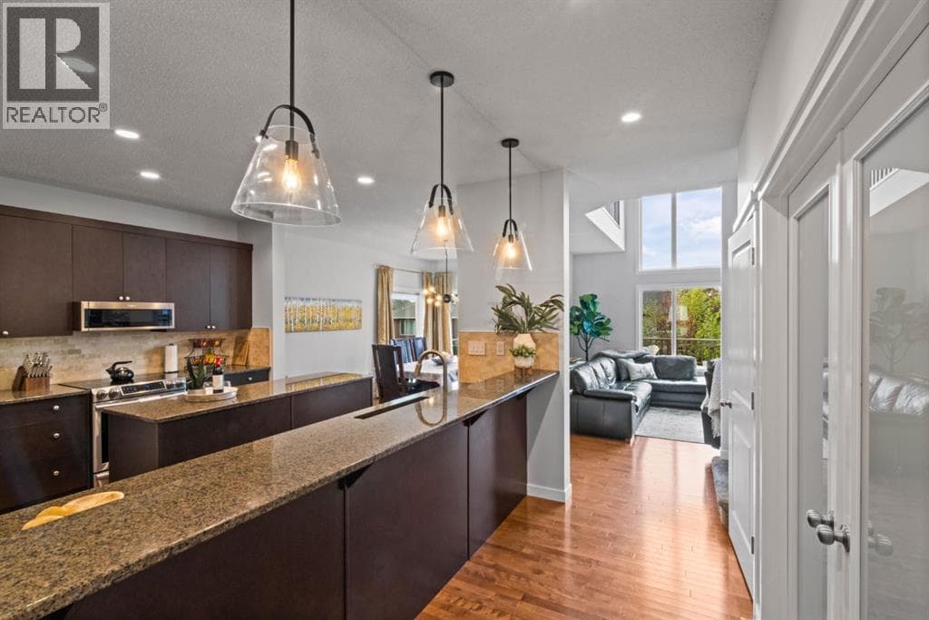 173 Cranarch Close SE — photo 5