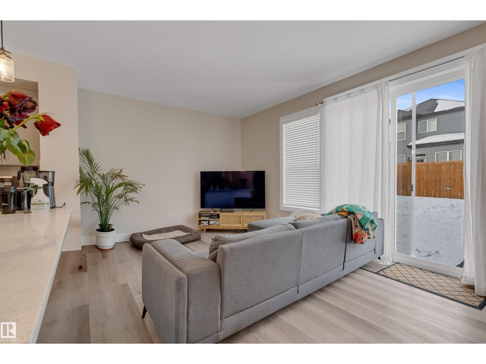 22916 95 AV NW — photo 4