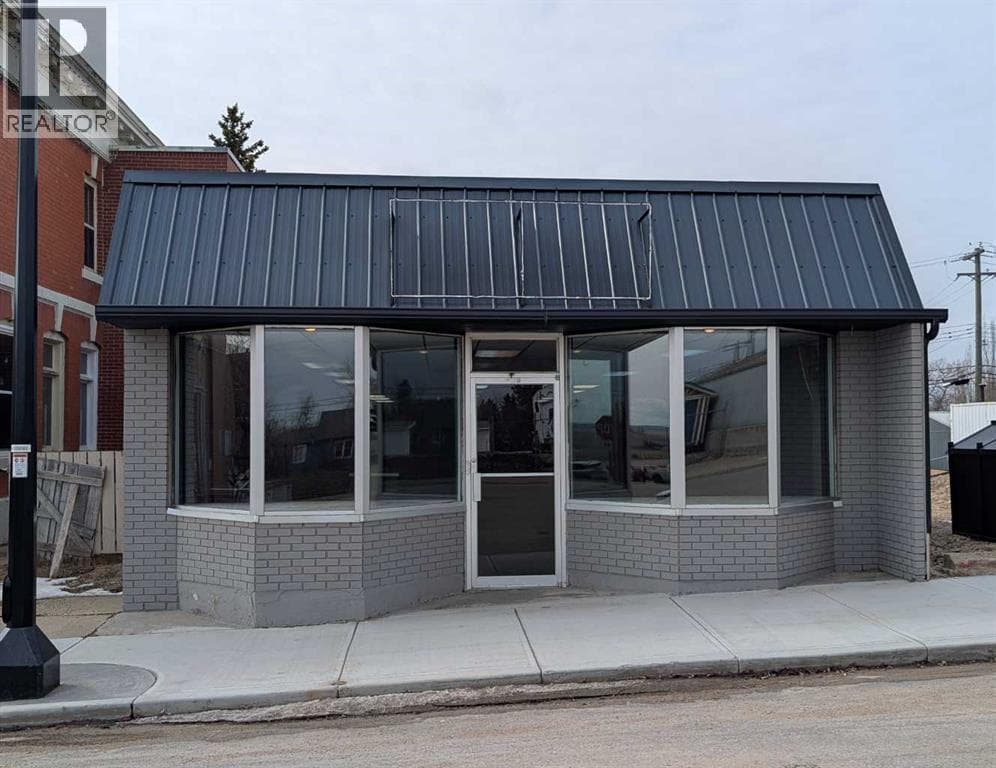 305 Main Street