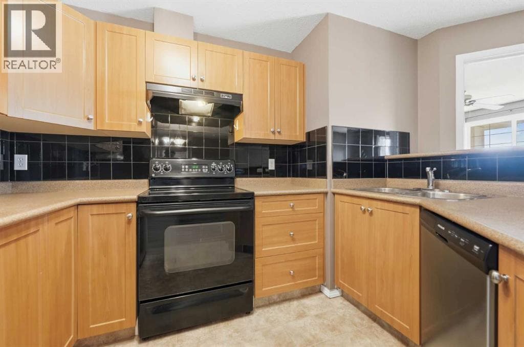 3408, 10 Prestwick Bay SE — photo 4
