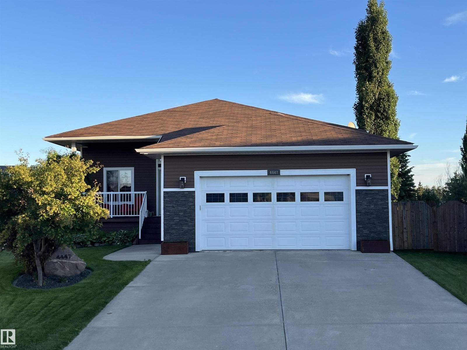 4447 Yeoman DR