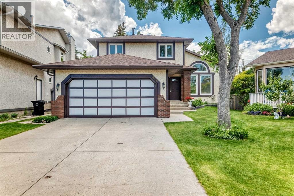 416 Hawkhill Place NW
